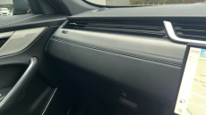 Jaguar F-Pace 2.0 P400e R-Dynamic SE Black 5dr Auto AWD Estate